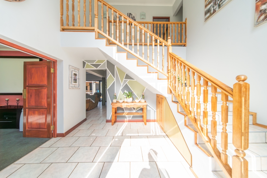 6 Bedroom Property for Sale in Vincent Heights Eastern Cape